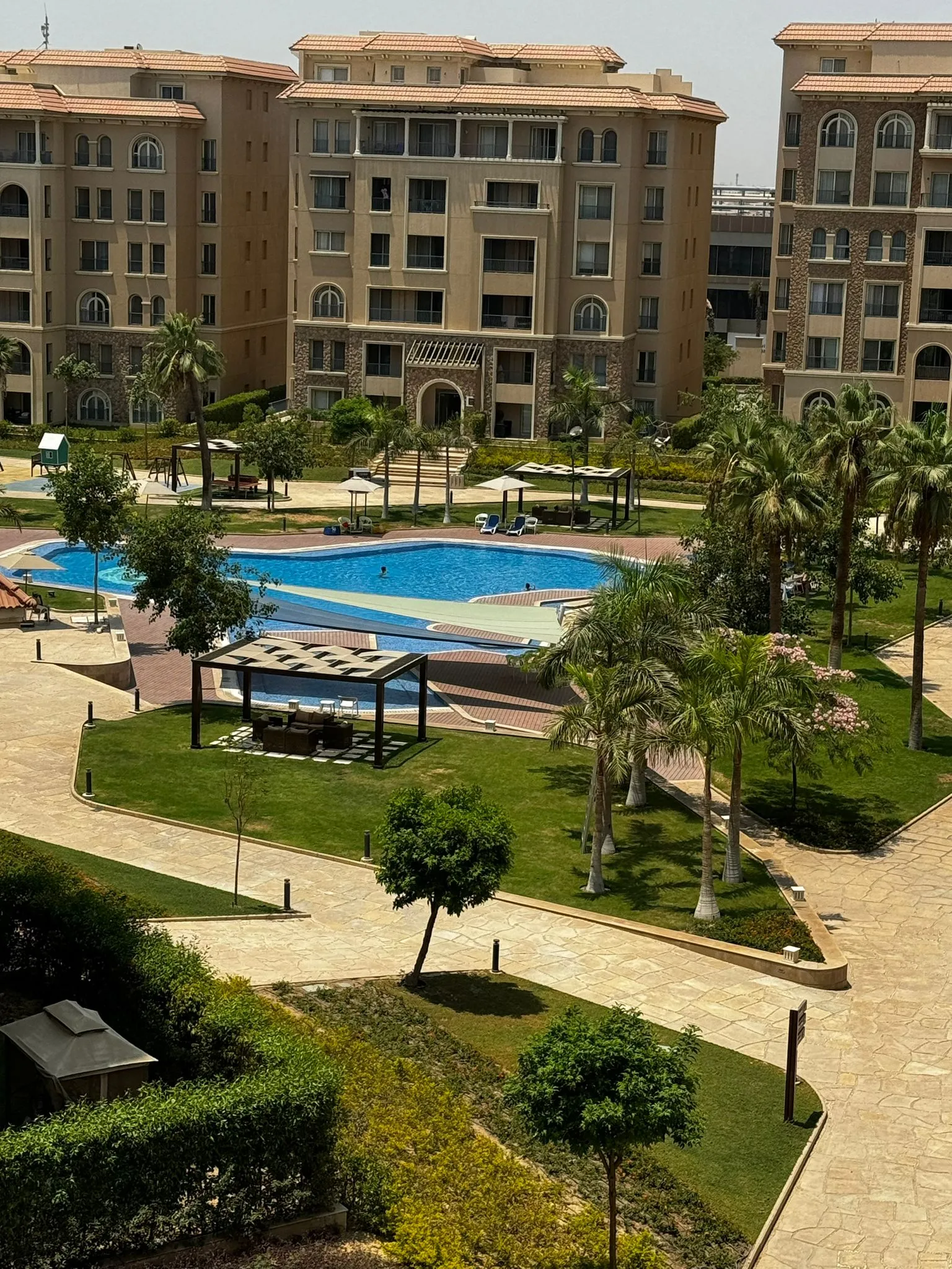 Apartment for sale in Ninety Avenue in North Investors of 190 m² with 3 bedrooms