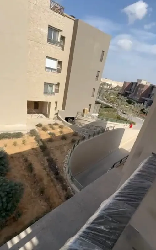  للبيع في نيو جيزة في  بمساحة 0 م² تتكون من 0 غرف