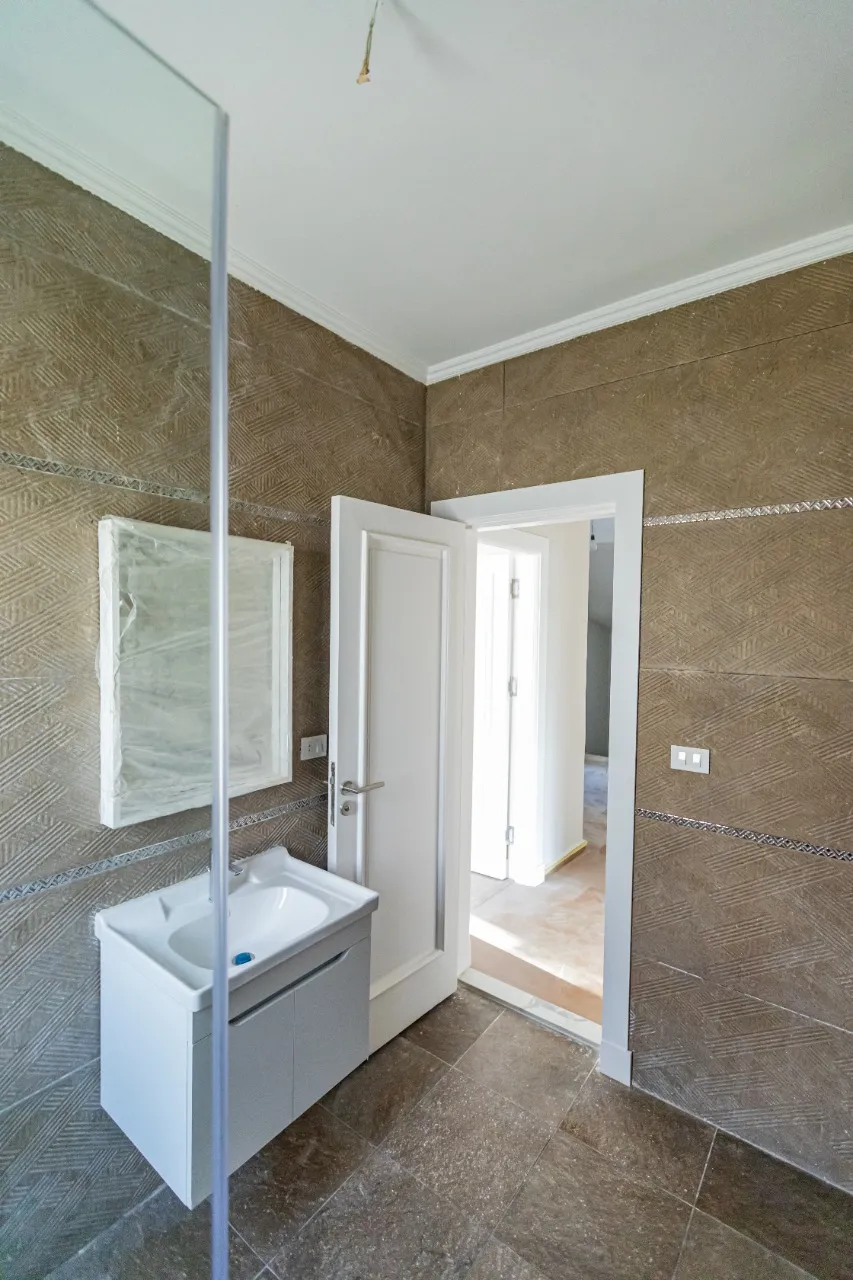 توين هاوس للبيع في كارما 2 في الشيخ زايد بمساحة 351 م² تتكون من 7 غرف