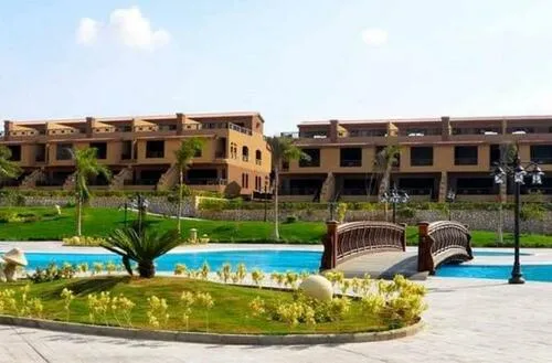 Villa for sale in Pyramids Walk in 6th of October City of 730 m² with 7 bedrooms