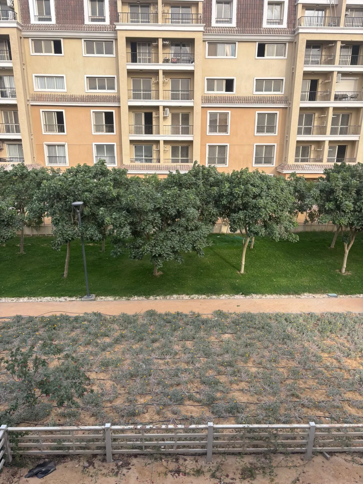  للبيع في كابيتال جاردنز في  بمساحة 0 م² تتكون من 0 غرف