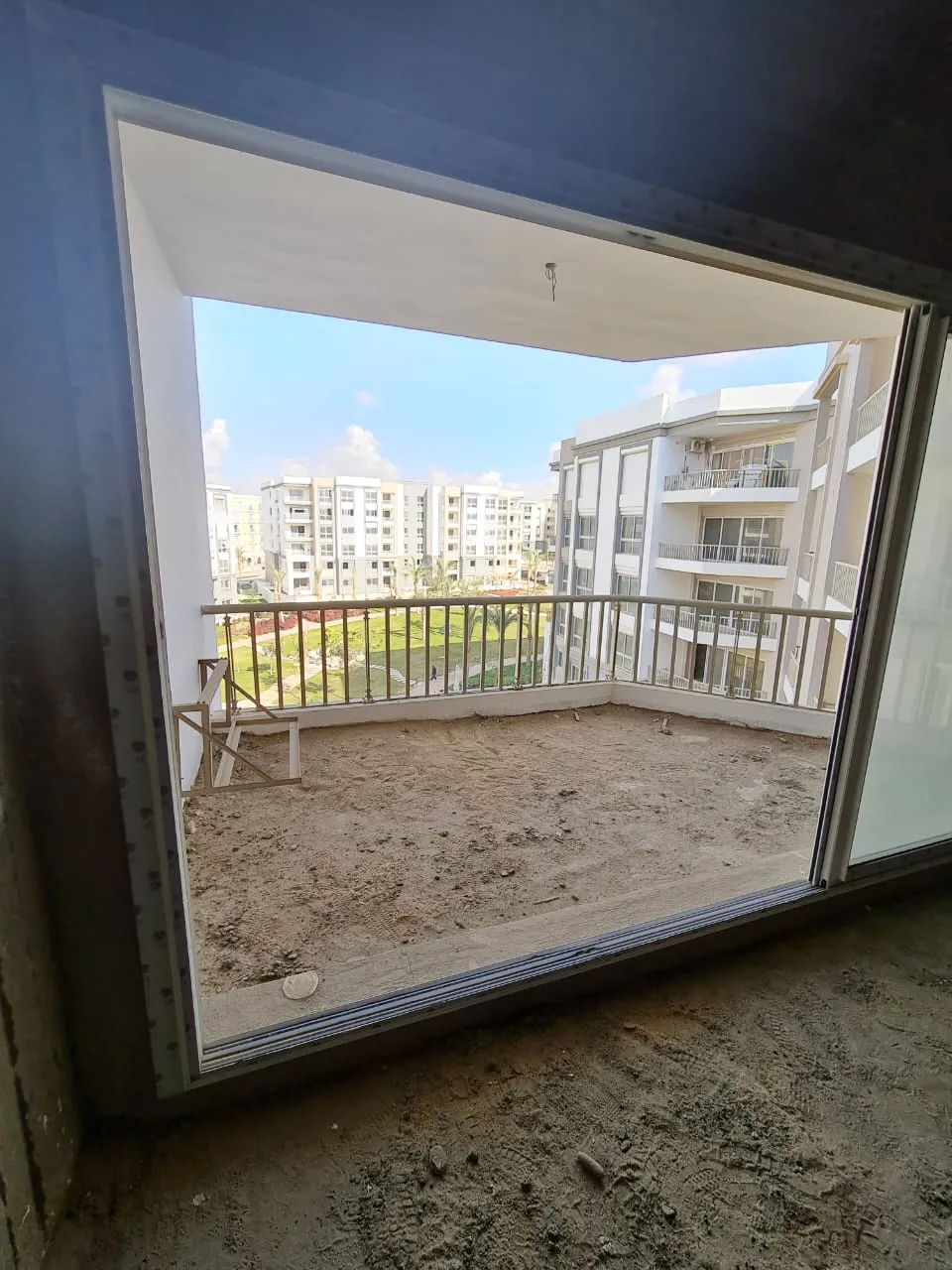  للبيع في هايد بارك في  بمساحة 0 م² تتكون من 0 غرف