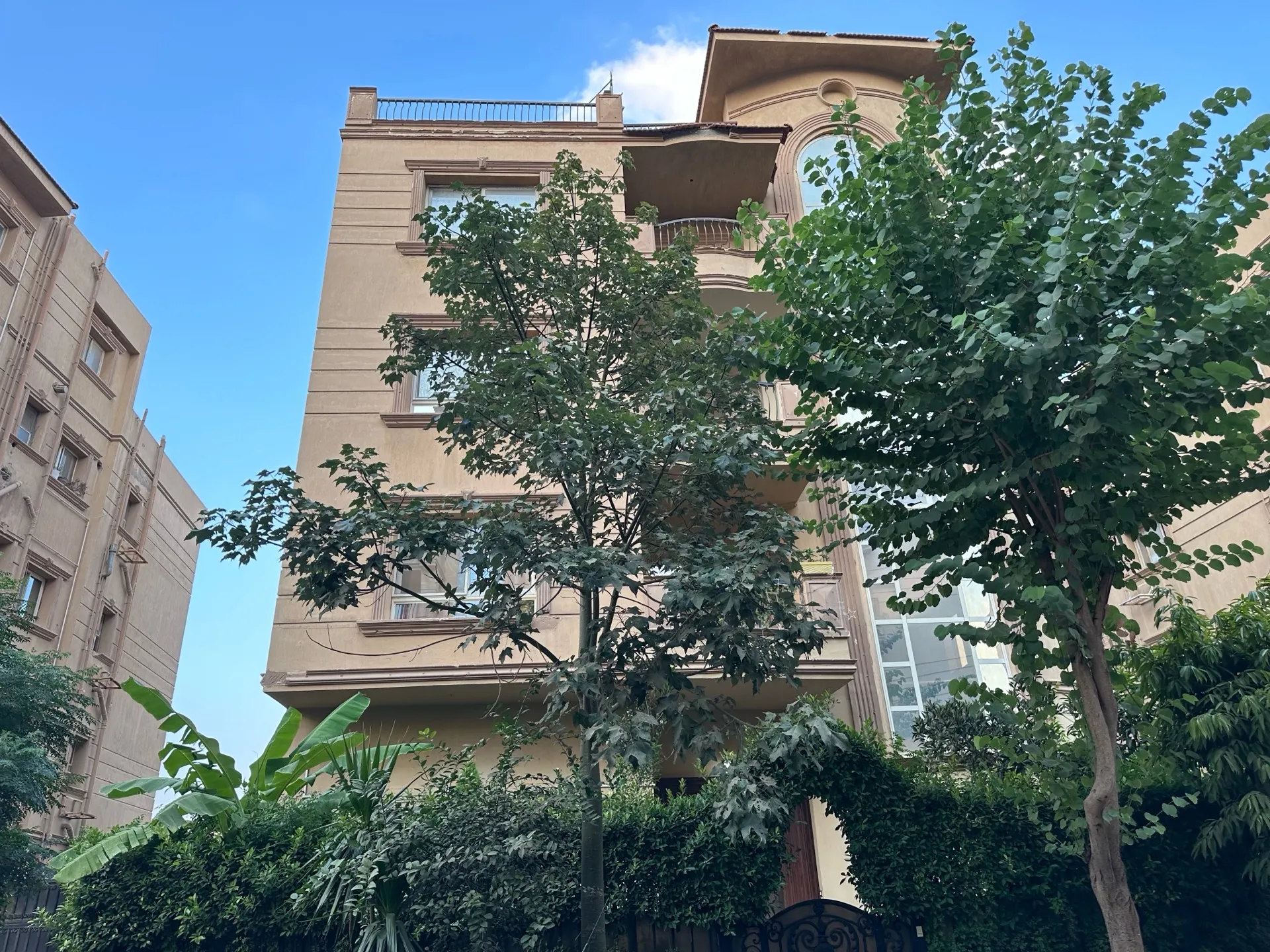  للبيع في الرحاب  في  بمساحة 0 م² تتكون من 0 غرف