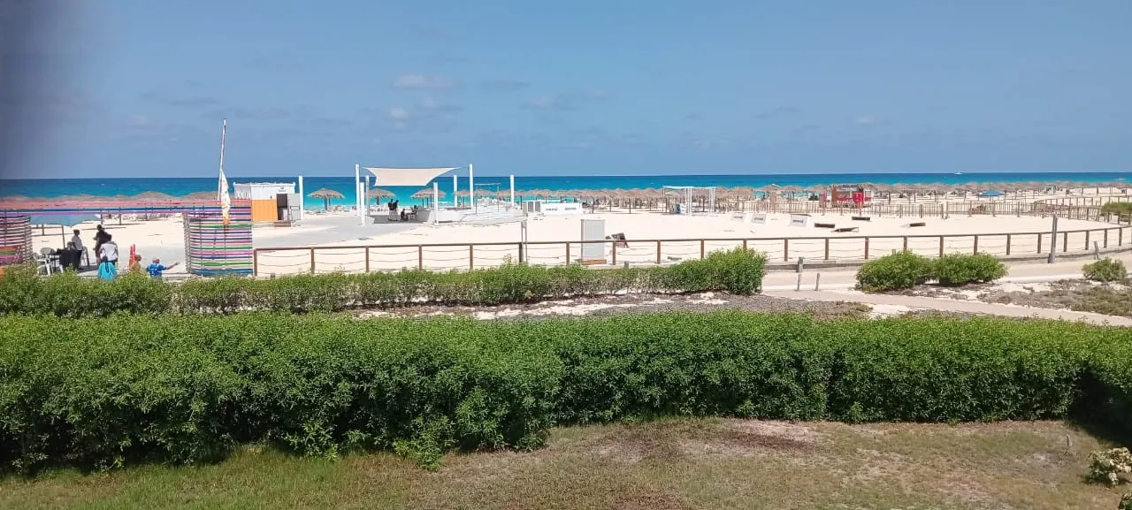 فيلا للبيع في أمواج في سيدي عبد الرحمن بمساحة 257 م² تتكون من 4 غرف