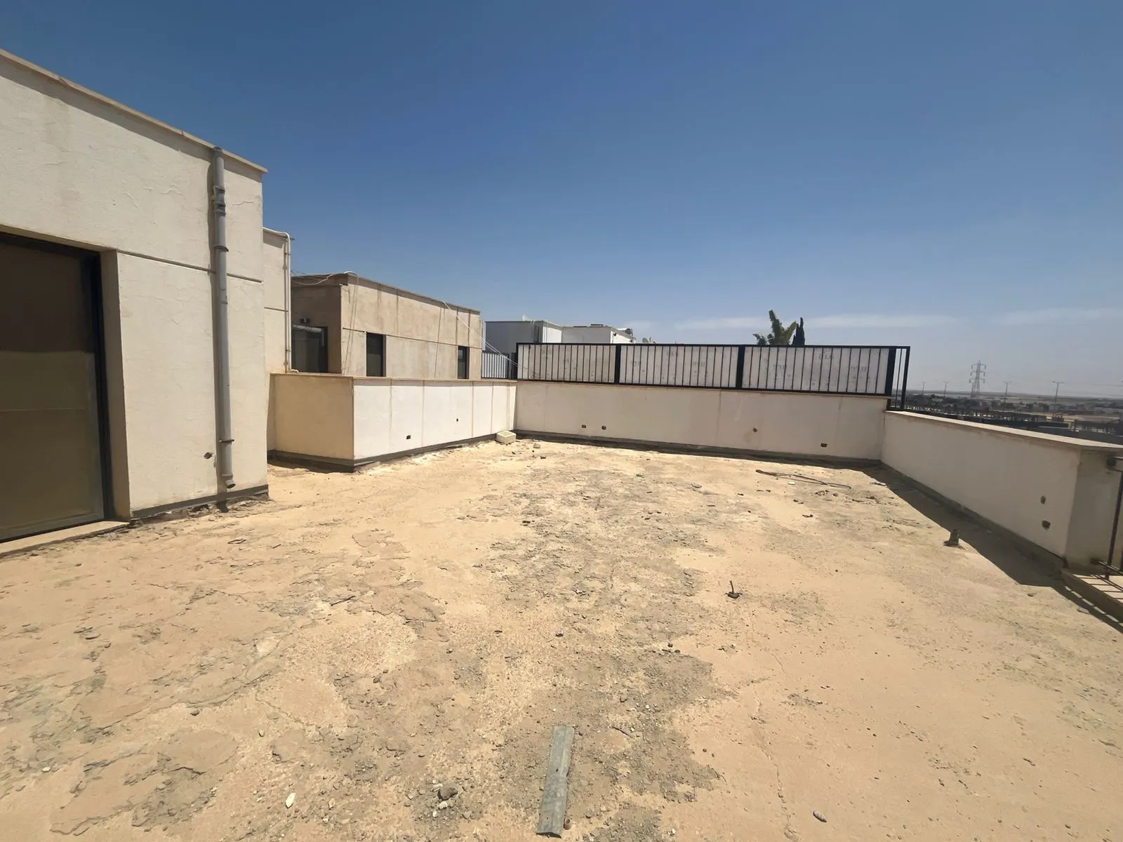  للبيع في ويست تاون ريزيدنس في  بمساحة 0 م² تتكون من 0 غرف