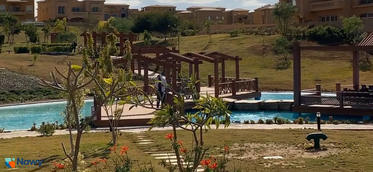 فيلا للبيع في رويال ميدوز الشيخ زايد في الشيخ زايد بمساحة 0 م² تتكون من 4 غرف