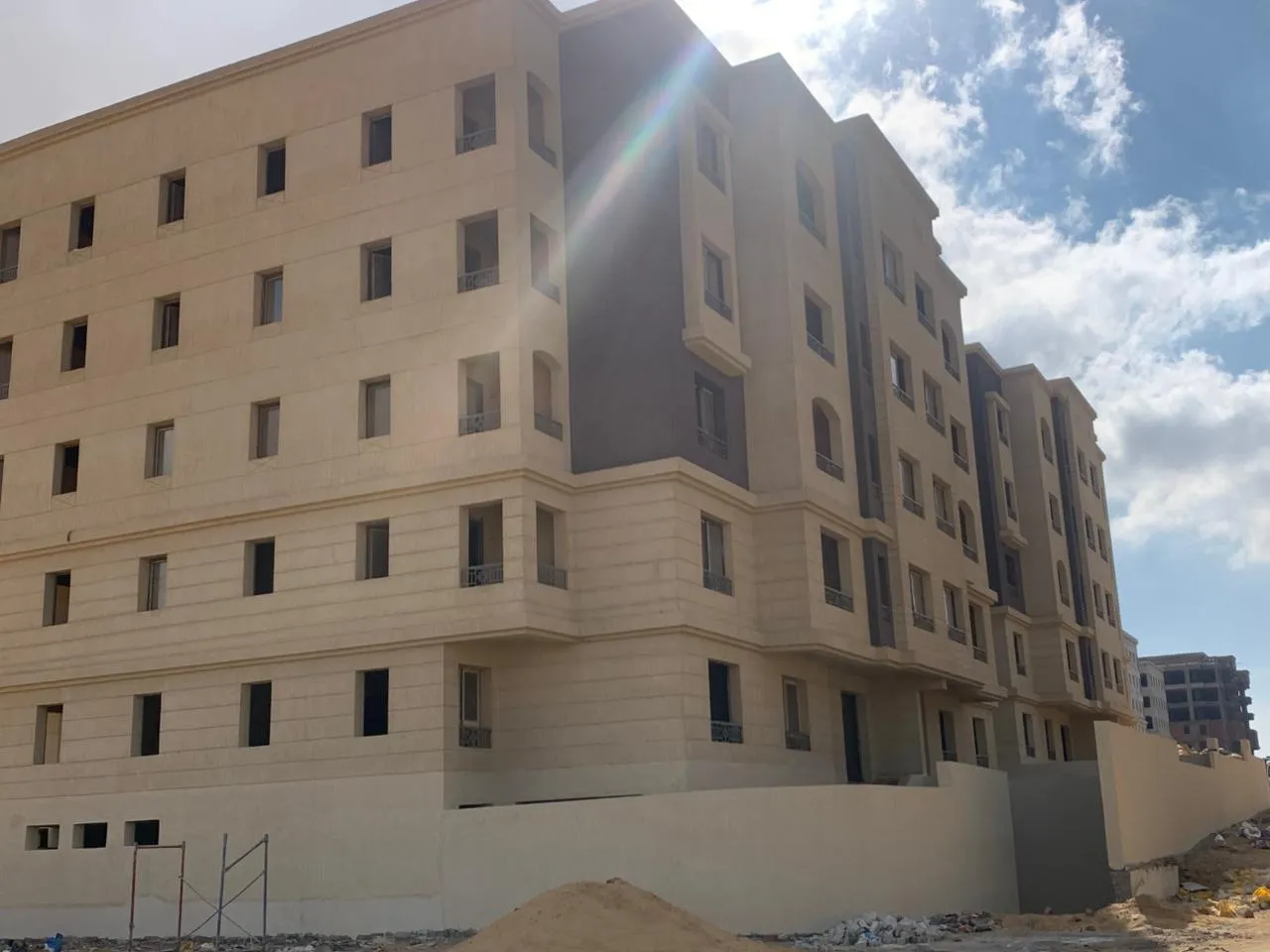 Apartment for sale in Alca in 6th settlement of 175 m² with 3 bedrooms