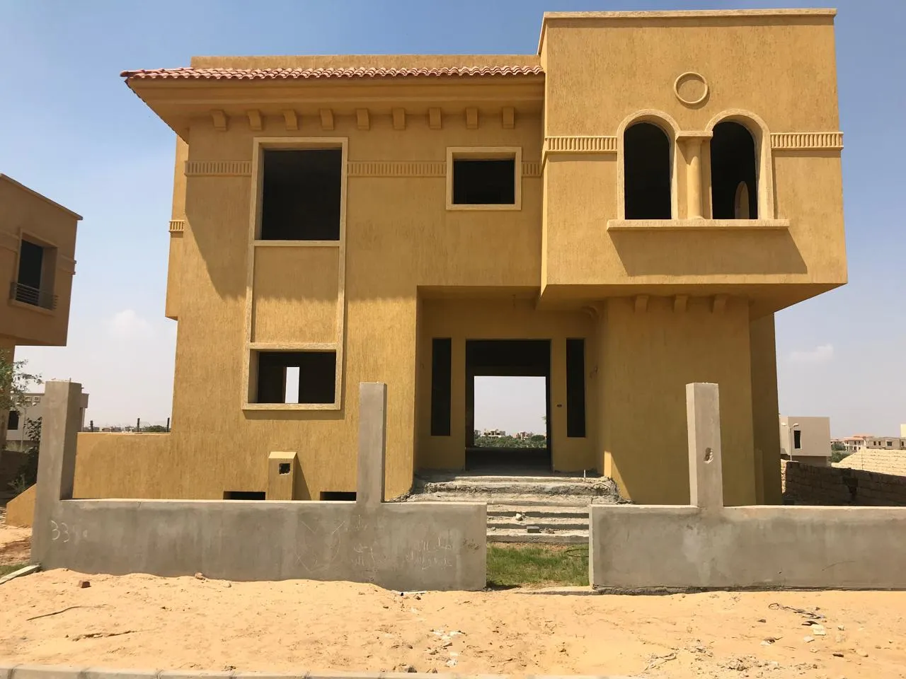  للبيع في اي في واي في  بمساحة 0 م² تتكون من 0 غرف