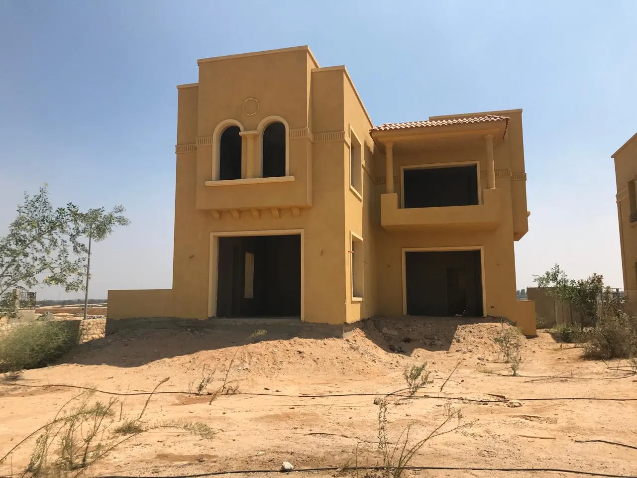  للبيع في اي في واي في  بمساحة 0 م² تتكون من 0 غرف