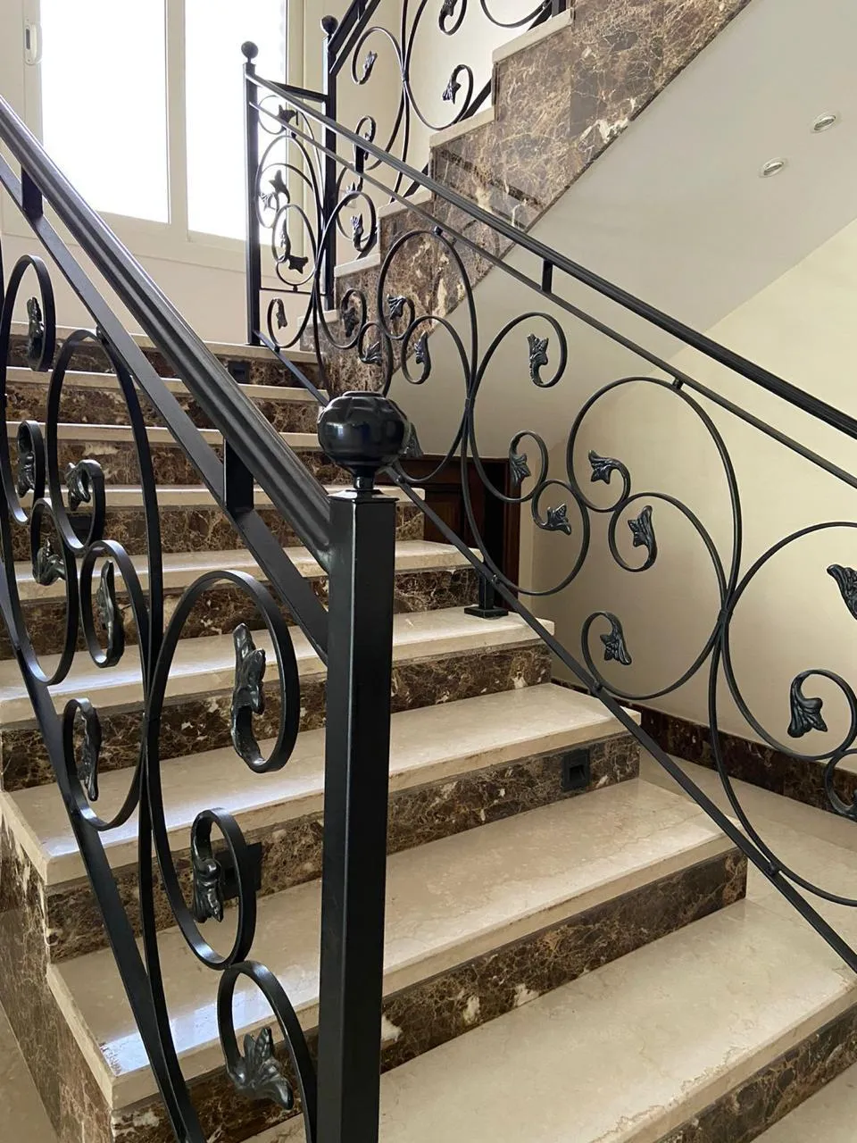 للبيع في كايرو فستيفال سيتي في بمساحة 0 م² تتكون من 0 غرف