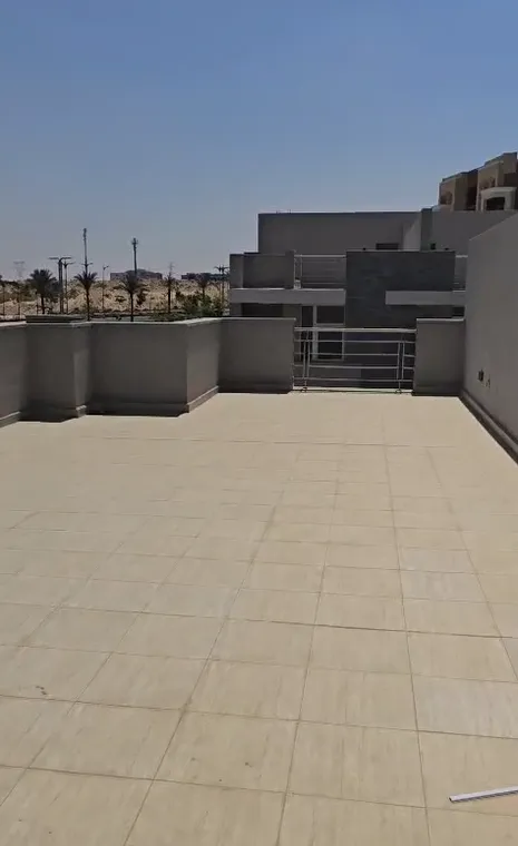 للبيع في المقصد في بمساحة 0 م² تتكون من 0 غرف