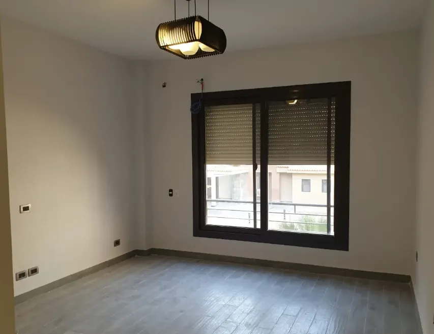  للبيع في كازا في  بمساحة 0 م² تتكون من 0 غرف