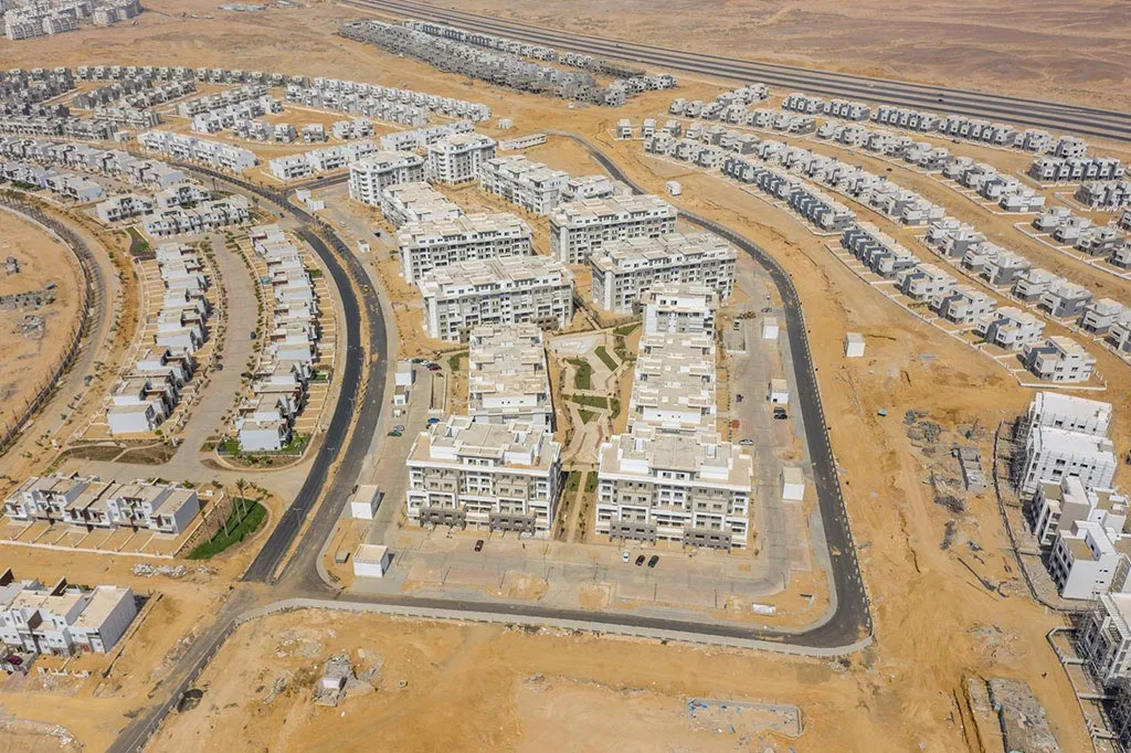 فيلا للبيع في هايد بارك في التجمع السادس بمساحة 525 م² تتكون من 5 غرف