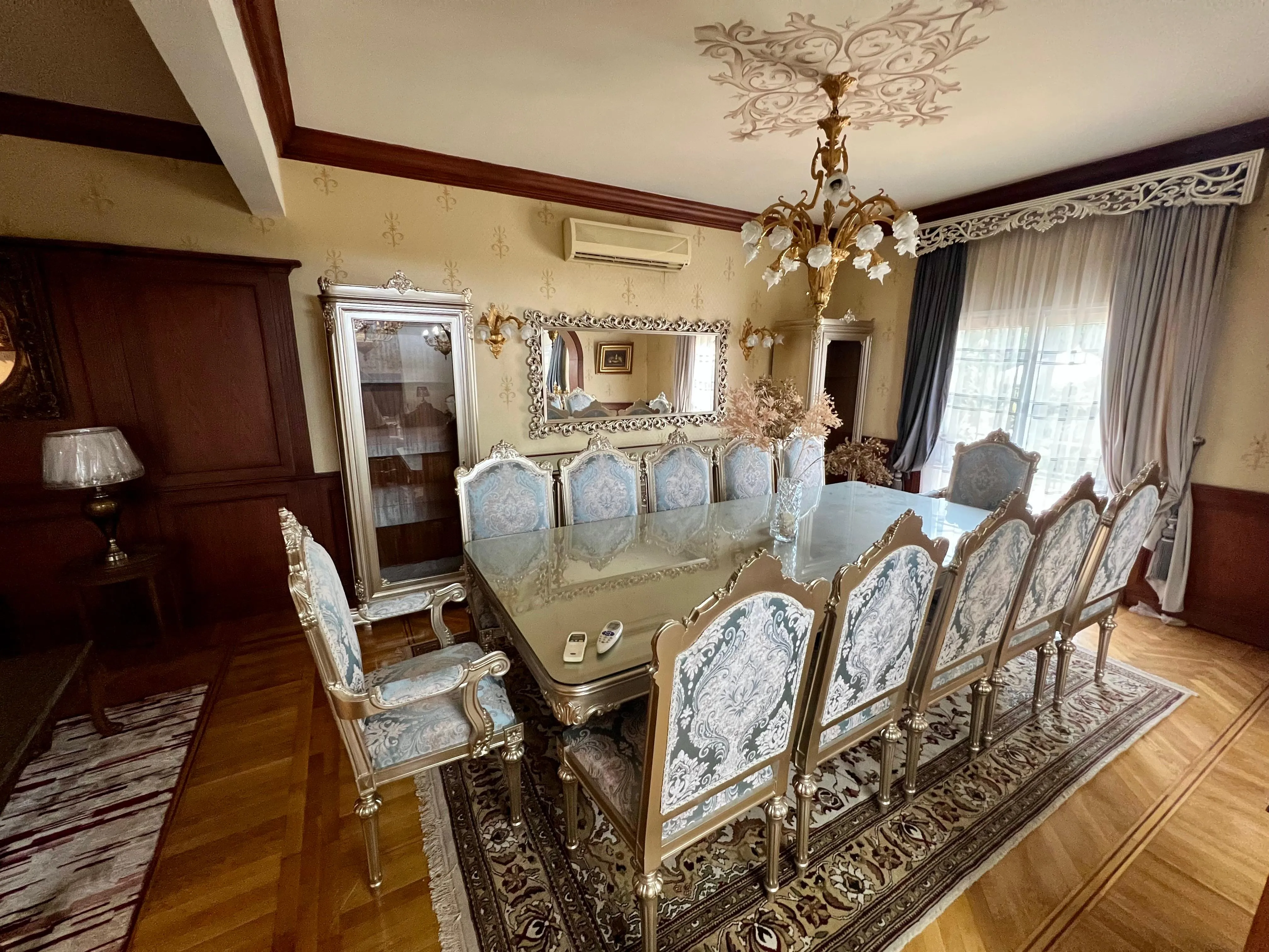  للبيع في الروضة في  بمساحة 0 م² تتكون من 0 غرف