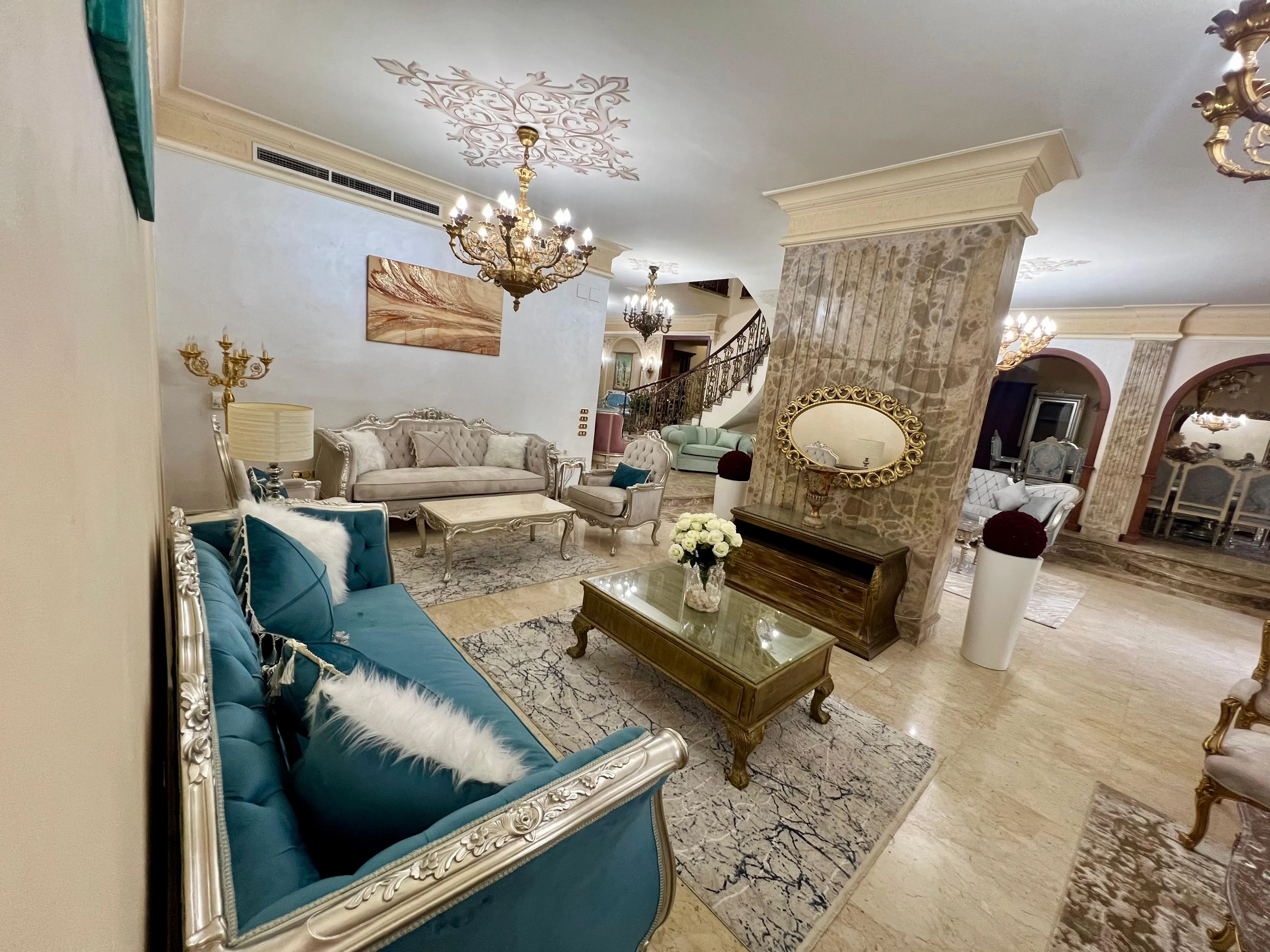  للبيع في الروضة في  بمساحة 0 م² تتكون من 0 غرف