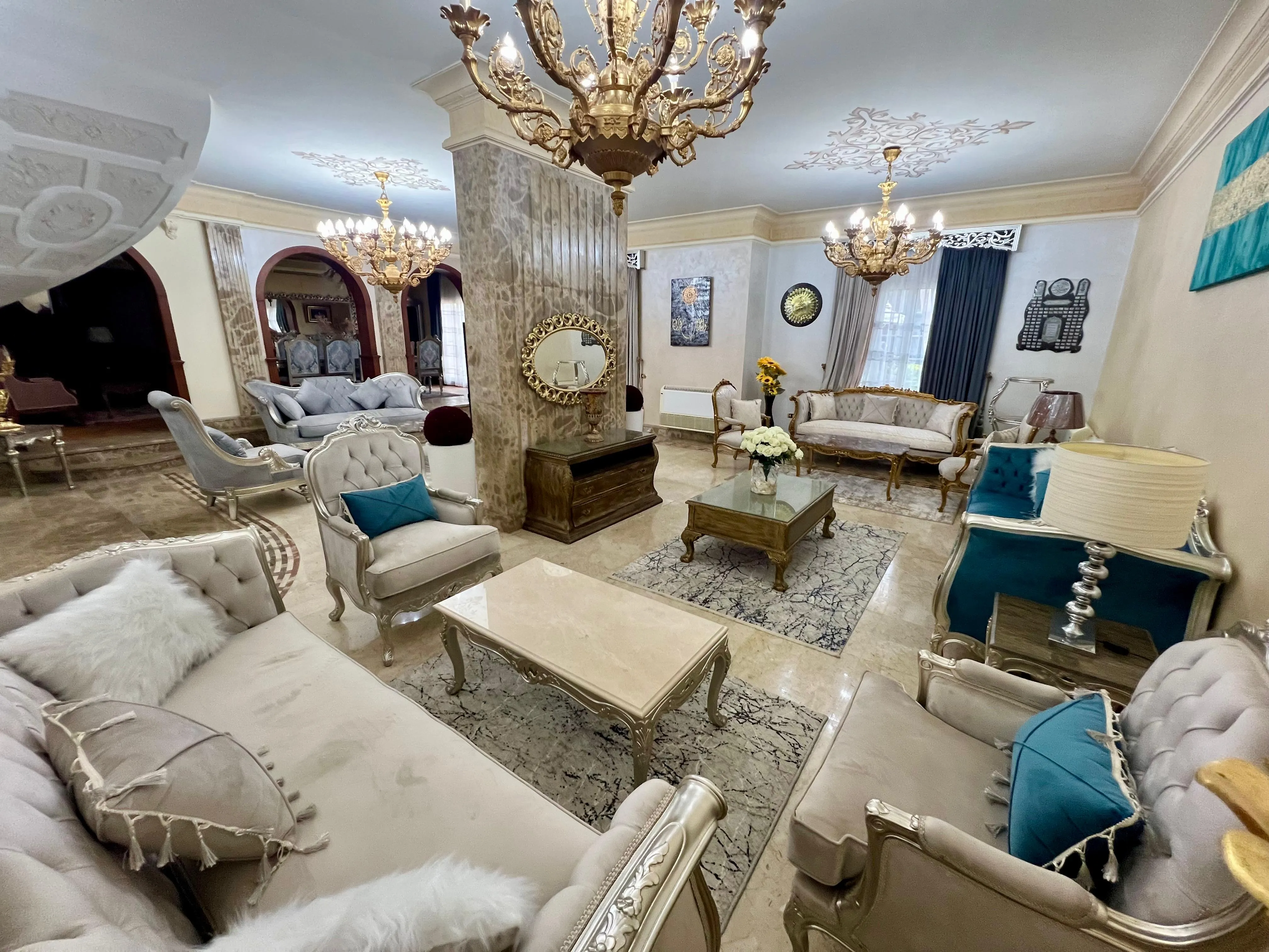  للبيع في الروضة في  بمساحة 0 م² تتكون من 0 غرف