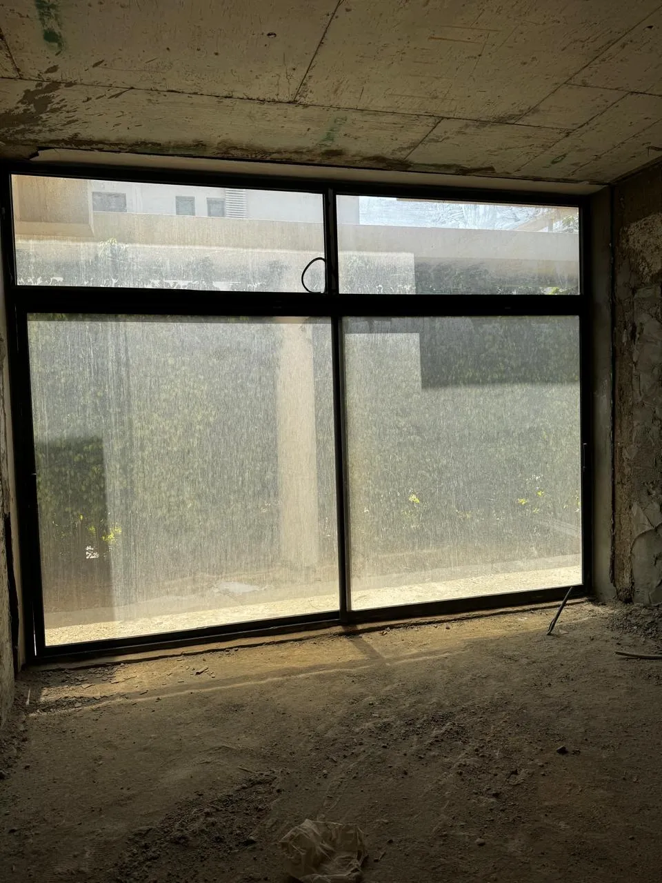  للبيع في ليك فيو في  بمساحة 0 م² تتكون من 0 غرف