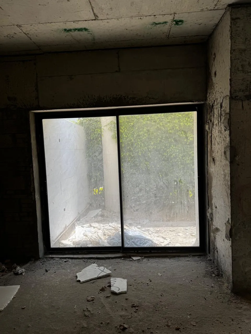  للبيع في ليك فيو في  بمساحة 0 م² تتكون من 0 غرف