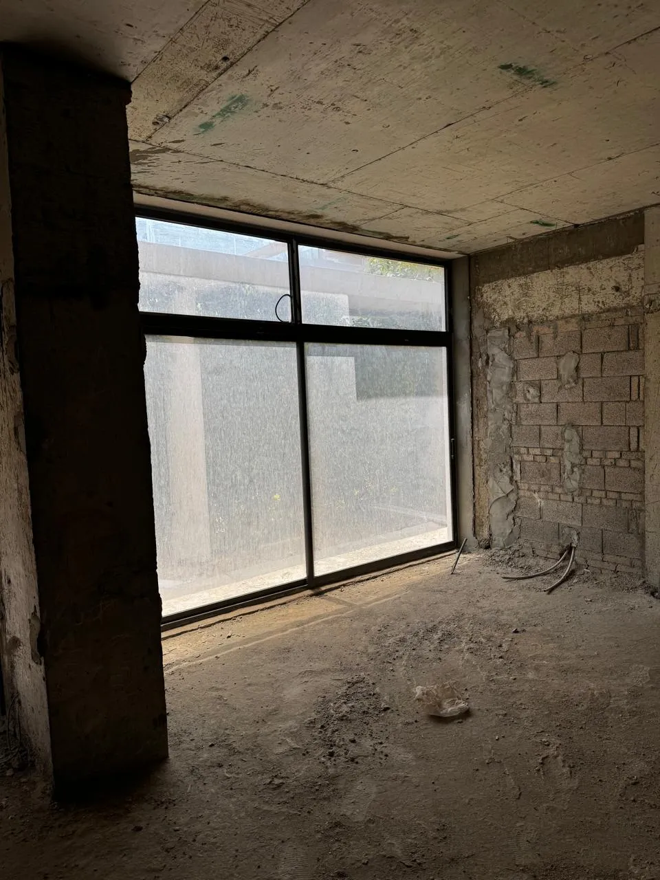  للبيع في ليك فيو في  بمساحة 0 م² تتكون من 0 غرف