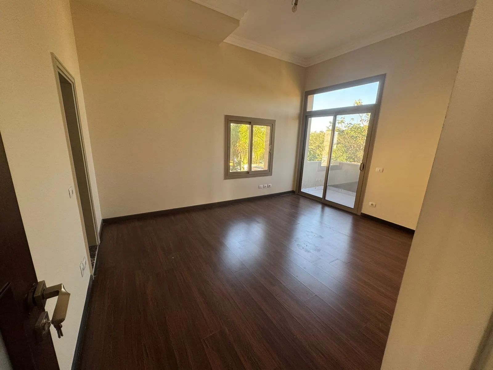  للبيع في اليجريا في  بمساحة 0 م² تتكون من 0 غرف