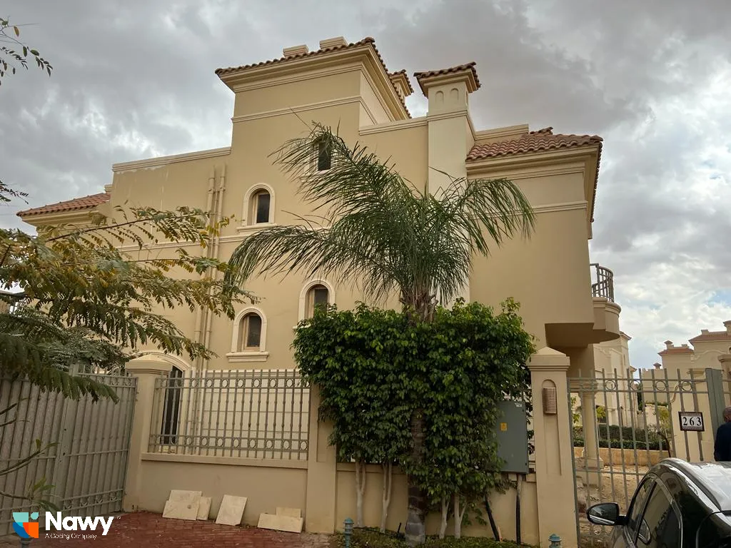  للبيع في الباتيو 6 أكتوبر في  بمساحة 0 م² تتكون من 0 غرف