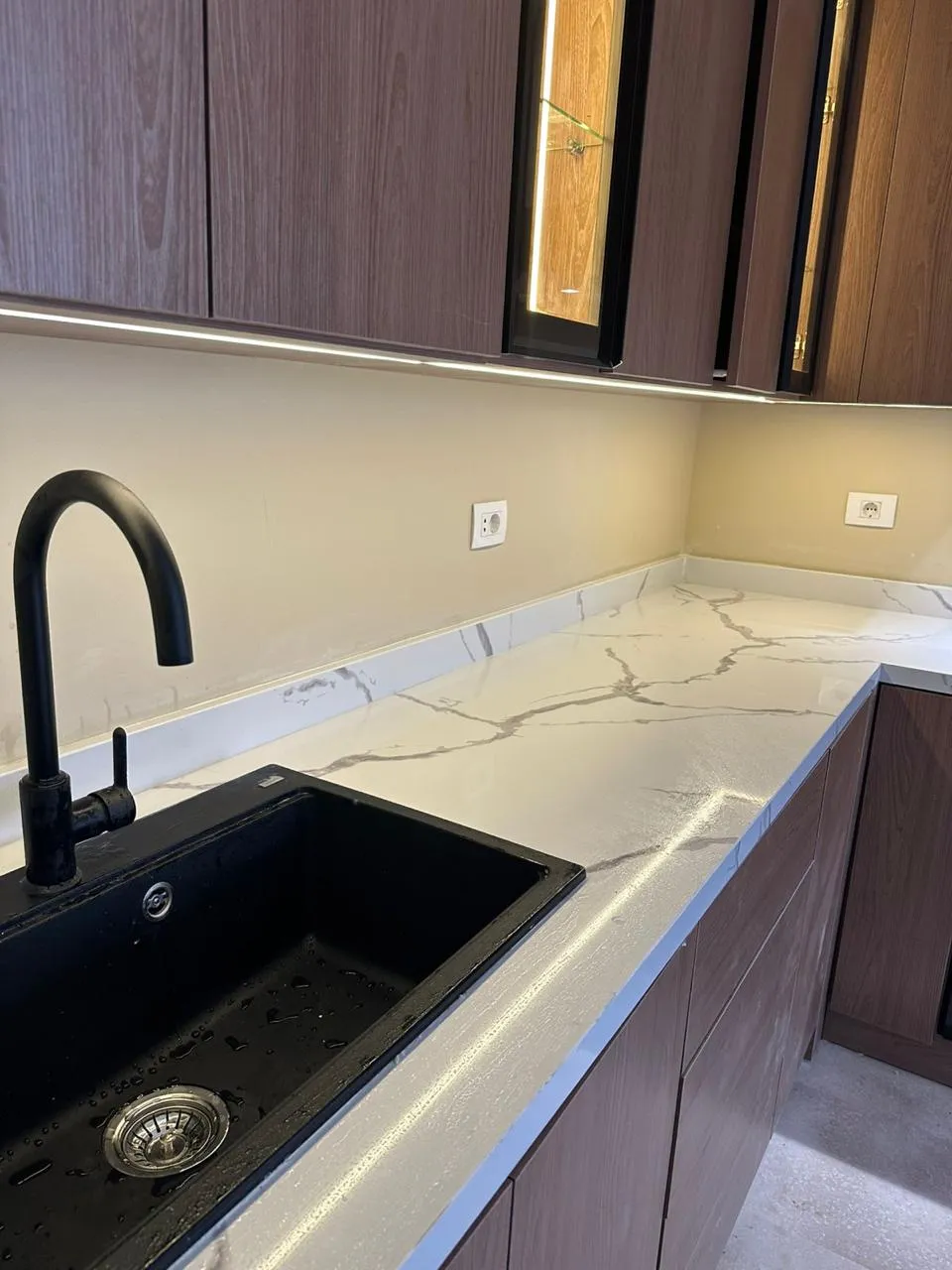  للبيع في  في ريزيدنس - فيليت في  بمساحة 0 م² تتكون من 0 غرف