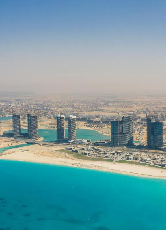 شقة للبيع في داون تاون العلمين الجديدة في العلمين بمساحة 157 م² تتكون من 2 غرف