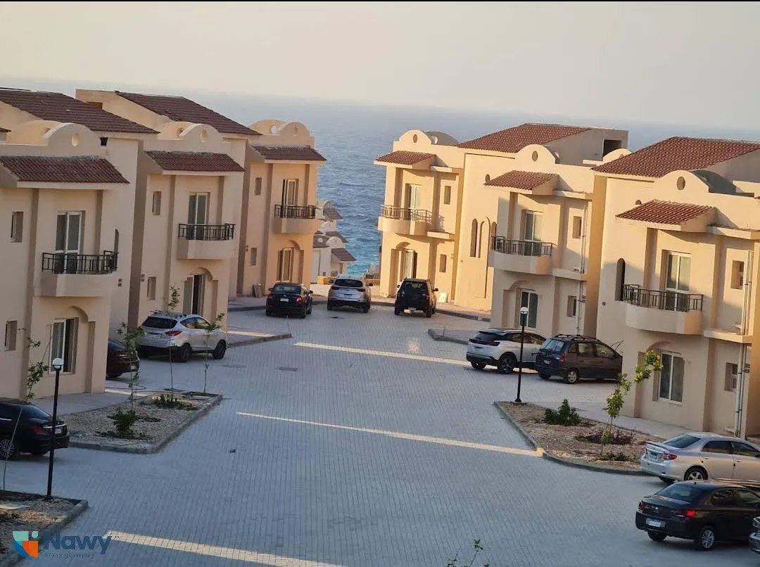 شاليه للبيع في كورال هيلز في الساحل الشمالي بمساحة 0 م² تتكون من 2 غرف