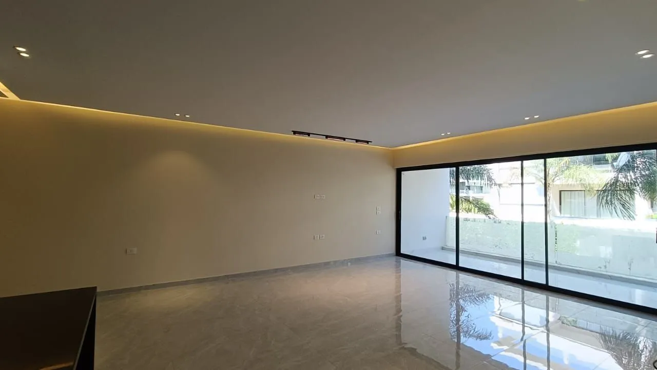  للبيع في ليك فيو ريزيدنس في  بمساحة 0 م² تتكون من 0 غرف