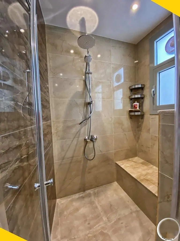 بنتهاوس للبيع في فيلدج جاردن قطامية في القاهرة الجديدة بمساحة 245 م² تتكون من 3 غرف