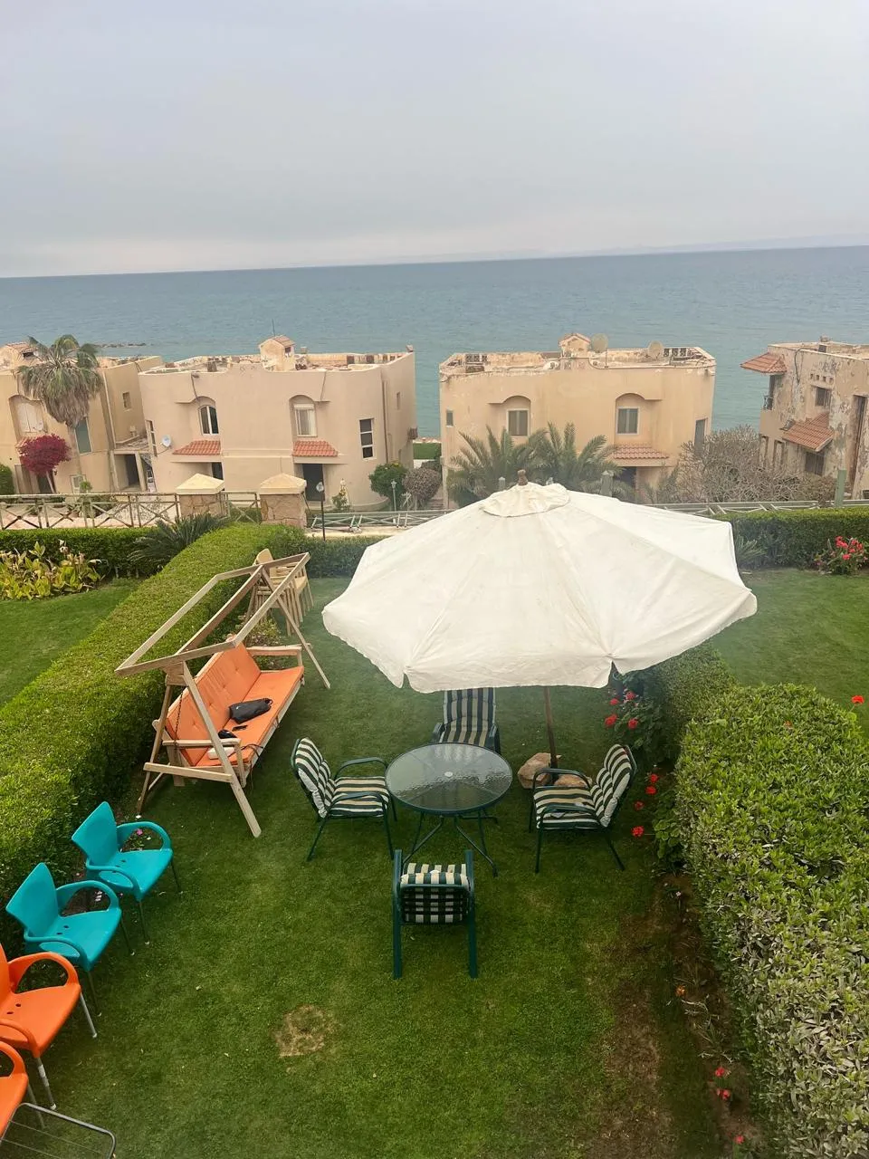 تاون هاوس للبيع في لا فيستا 2  في العين السخنة بمساحة 170 م² تتكون من 3 غرف