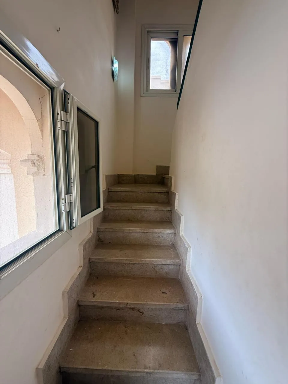 تاون هاوس للبيع في لا فيستا 2  في العين السخنة بمساحة 170 م² تتكون من 3 غرف