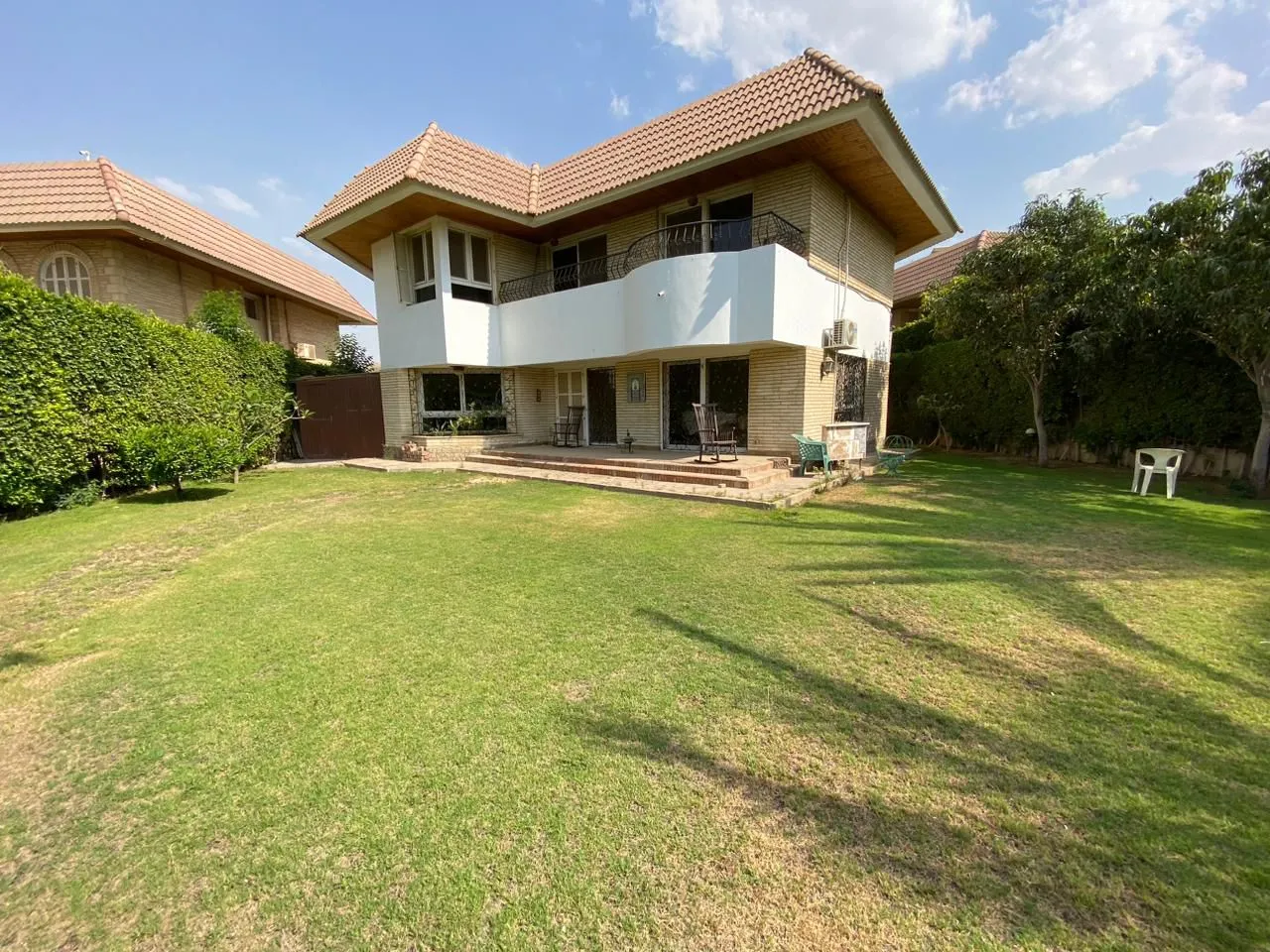 Villa for sale in Al Rabwa in 6th of October City of 350 m² with 4 bedrooms