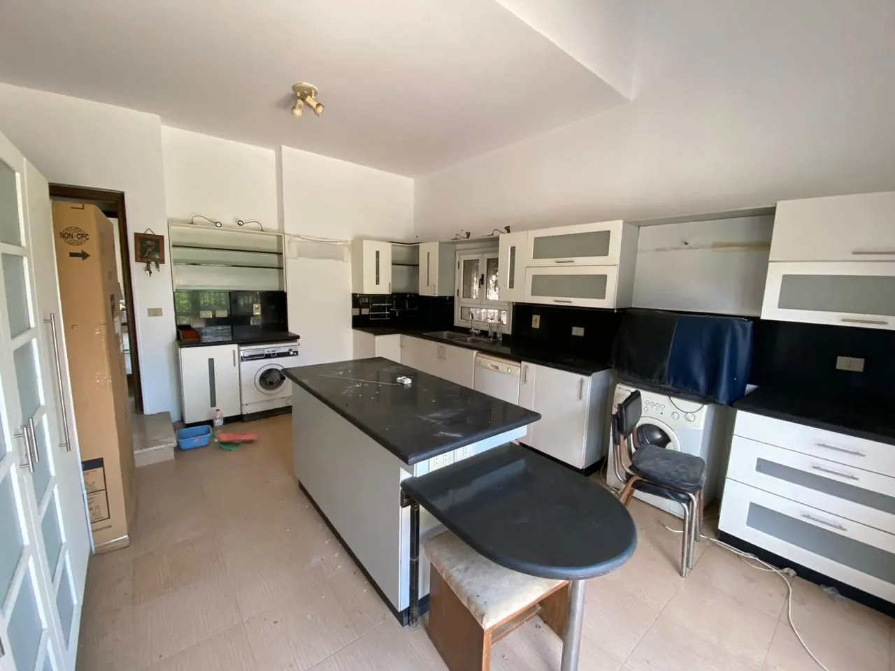 Villa for sale in Al Rabwa in 6th of October City of 350 m² with 4 bedrooms