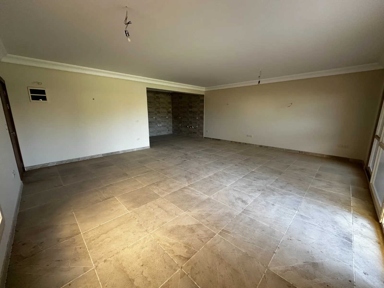 شاليه للبيع في لافيستا جاردنز في العين السخنة بمساحة 180 م² تتكون من 3 غرف