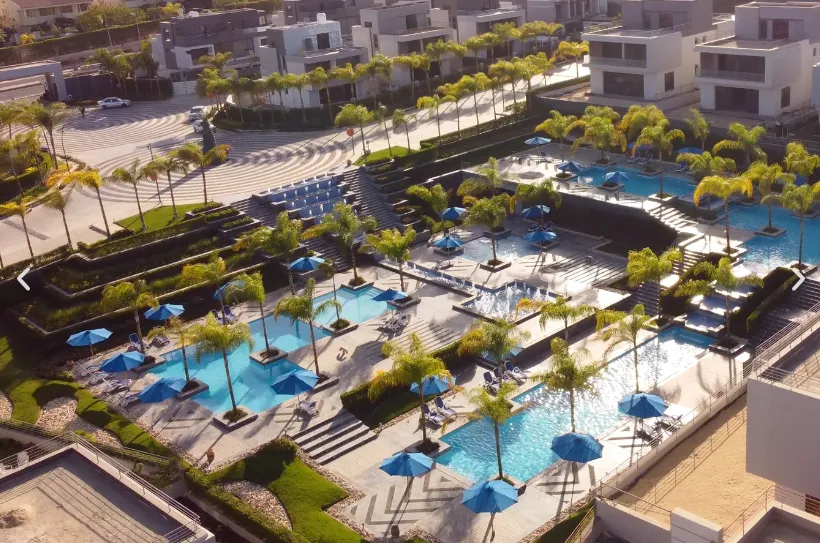 توين هاوس للبيع في الباتيو زهراء في مدينة السادس من أكتوبر بمساحة 244 م² تتكون من 4 غرف