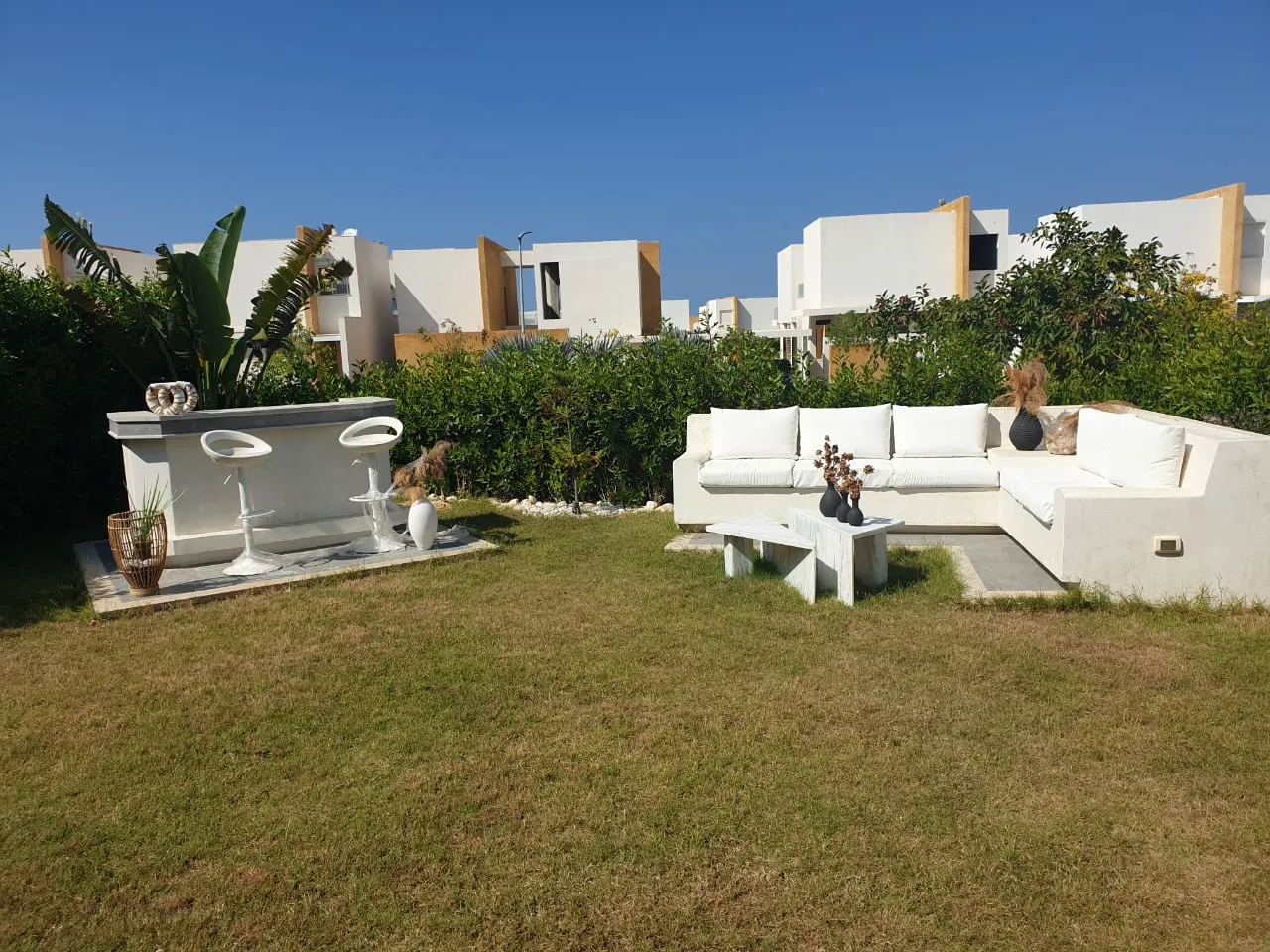 فيلا للبيع في سيشيل سيدي عبد الرحمن في سيدي عبد الرحمن بمساحة 478 م² تتكون من 5 غرف