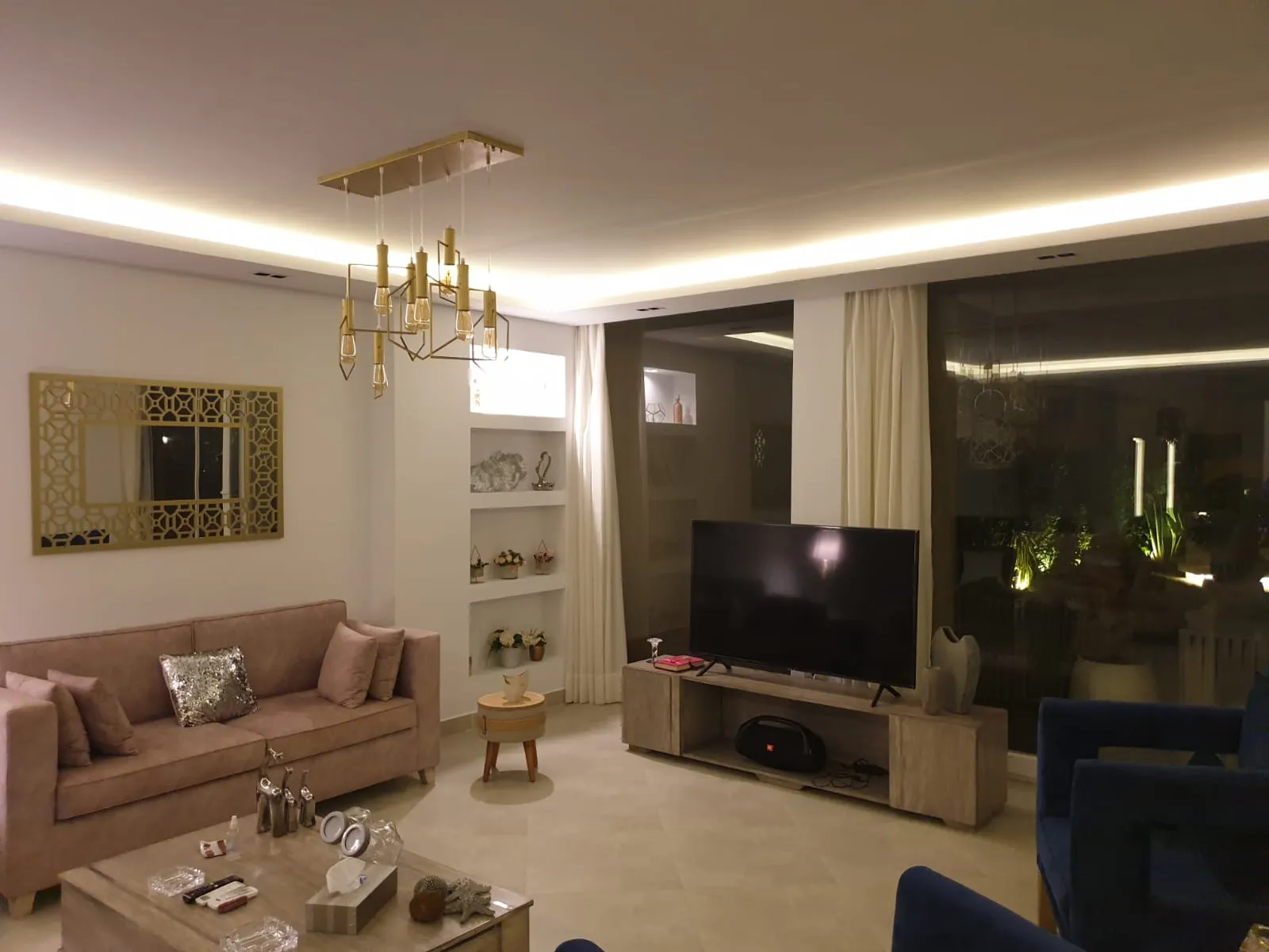 فيلا للبيع في سيشيل سيدي عبد الرحمن في سيدي عبد الرحمن بمساحة 478 م² تتكون من 5 غرف