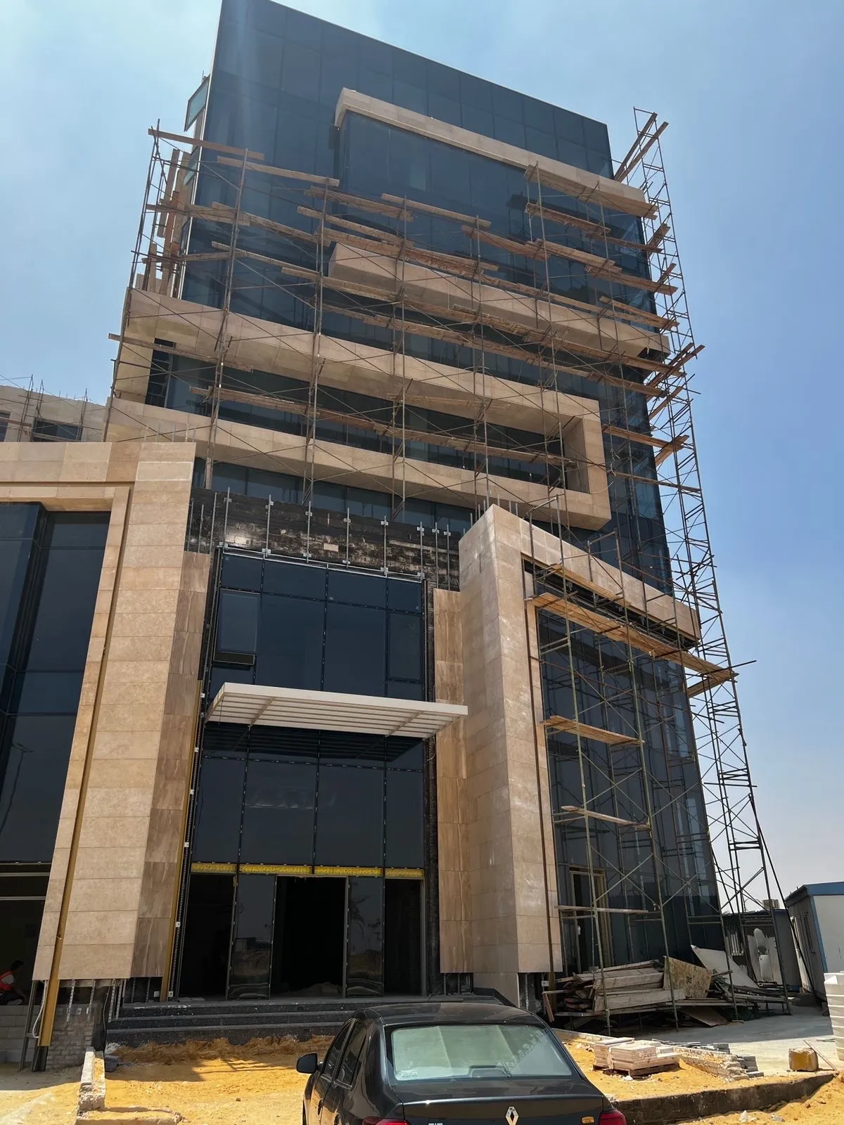 مكتب للبيع في باراجون 1 في العاصمة الإدارية الجديدة بمساحة 0 م² تتكون من 0 غرف