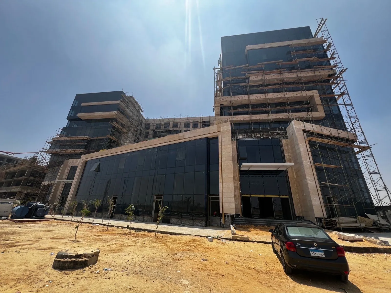 مكتب للبيع في باراجون 1 في العاصمة الإدارية الجديدة بمساحة 0 م² تتكون من 0 غرف