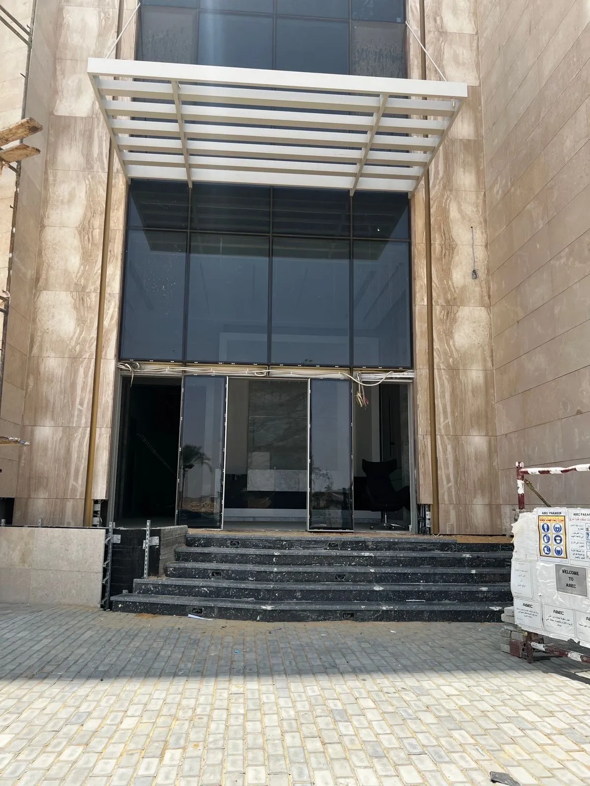 مكتب للبيع في باراجون 1 في العاصمة الإدارية الجديدة بمساحة 0 م² تتكون من 0 غرف