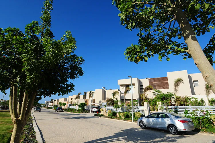 شاليه للبيع في هاسيندا باي في سيدي عبد الرحمن بمساحة 114 م² تتكون من 2 غرف