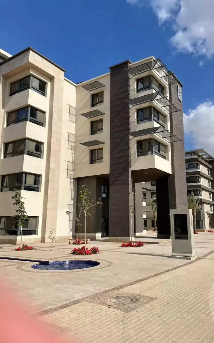 عيادة للبيع في ميديتاون في مدينة السادس من أكتوبر بمساحة 80 م² تتكون من 0 غرف