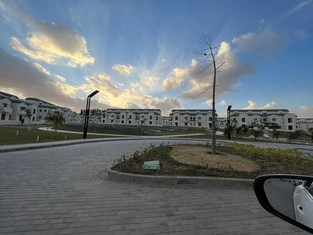 Duplex for sale in L’Avenir in Mostakbal City of 265 m² with 3 bedrooms