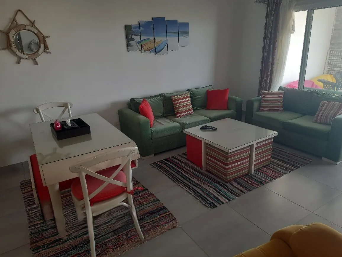 شاليه للبيع في أمواج في سيدي عبد الرحمن بمساحة 150 م² تتكون من 3 غرف