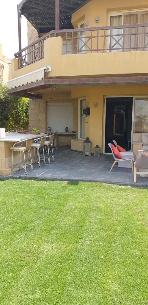 فيلا للبيع في عين باي  في العين السخنة بمساحة 380 م² تتكون من 6 غرف