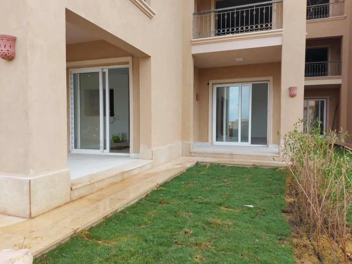 شاليه للبيع في لاجونا باي في العين السخنة بمساحة 160 م² تتكون من 3 غرف