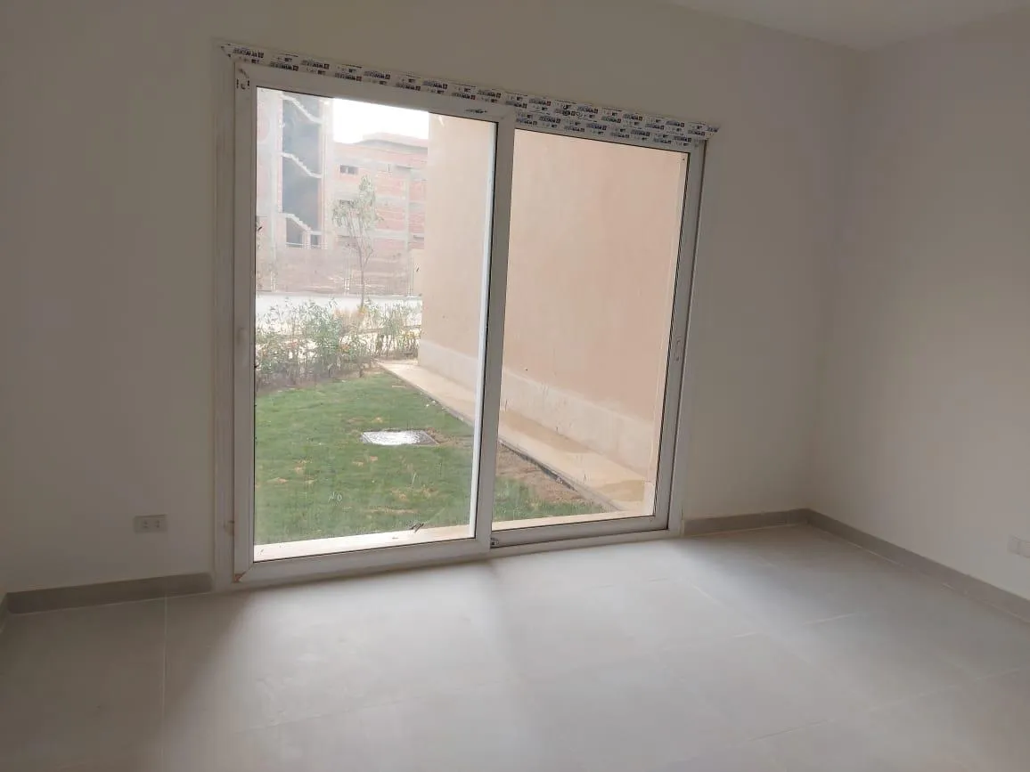 شاليه للبيع في لاجونا باي في العين السخنة بمساحة 160 م² تتكون من 3 غرف