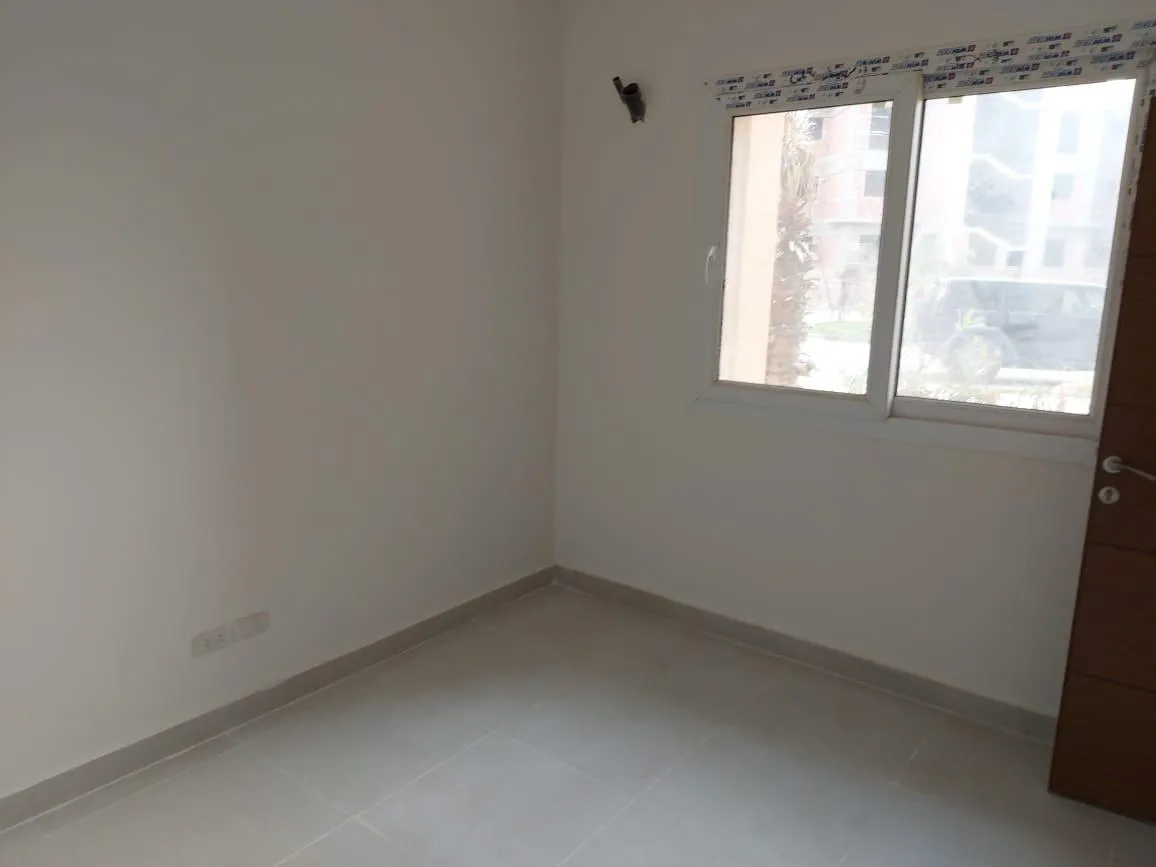 شاليه للبيع في لاجونا باي في العين السخنة بمساحة 160 م² تتكون من 3 غرف