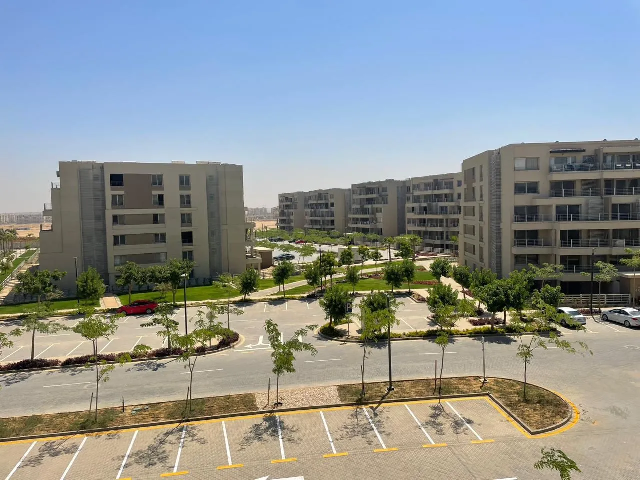 شقة للبيع في كابيتال جاردنز في القاهرة الجديدة بمساحة 150 م² تتكون من 2 غرف